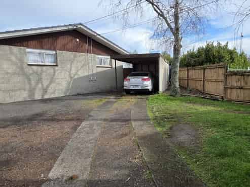 2/68 Swanson Road, Henderson
