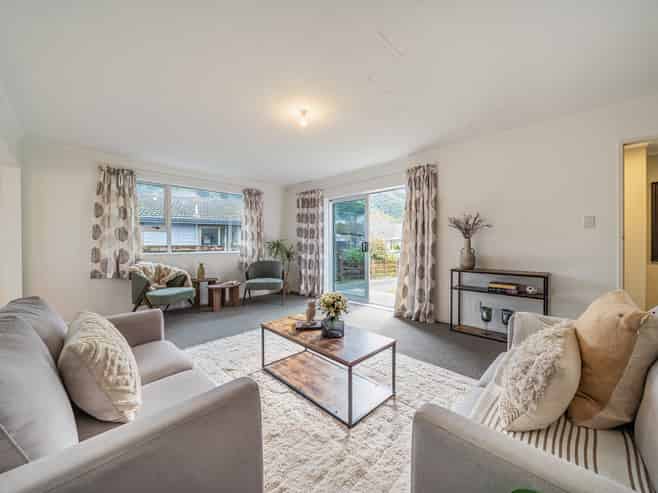 127 California Drive, Totara Park