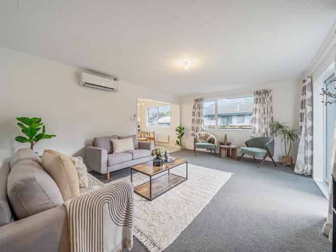 127 California Drive, Totara Park