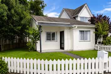 12 Attlee Place, Gisborne