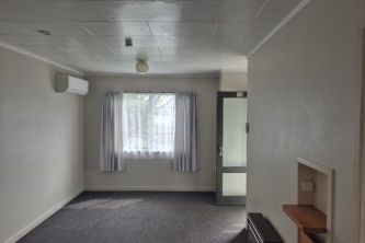 Walking Distance To Town – pohled 2