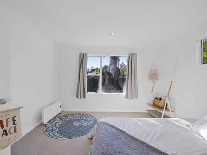 70 Seaview Road, Marfell
