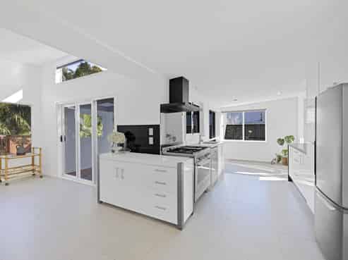 70 Seaview Road, Marfell
