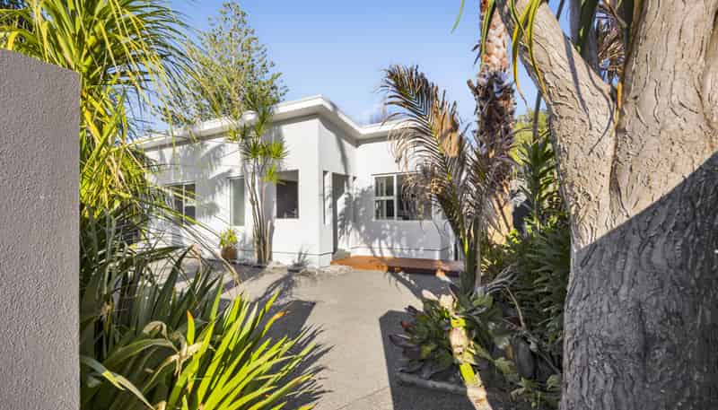 70 Seaview Road, Marfell