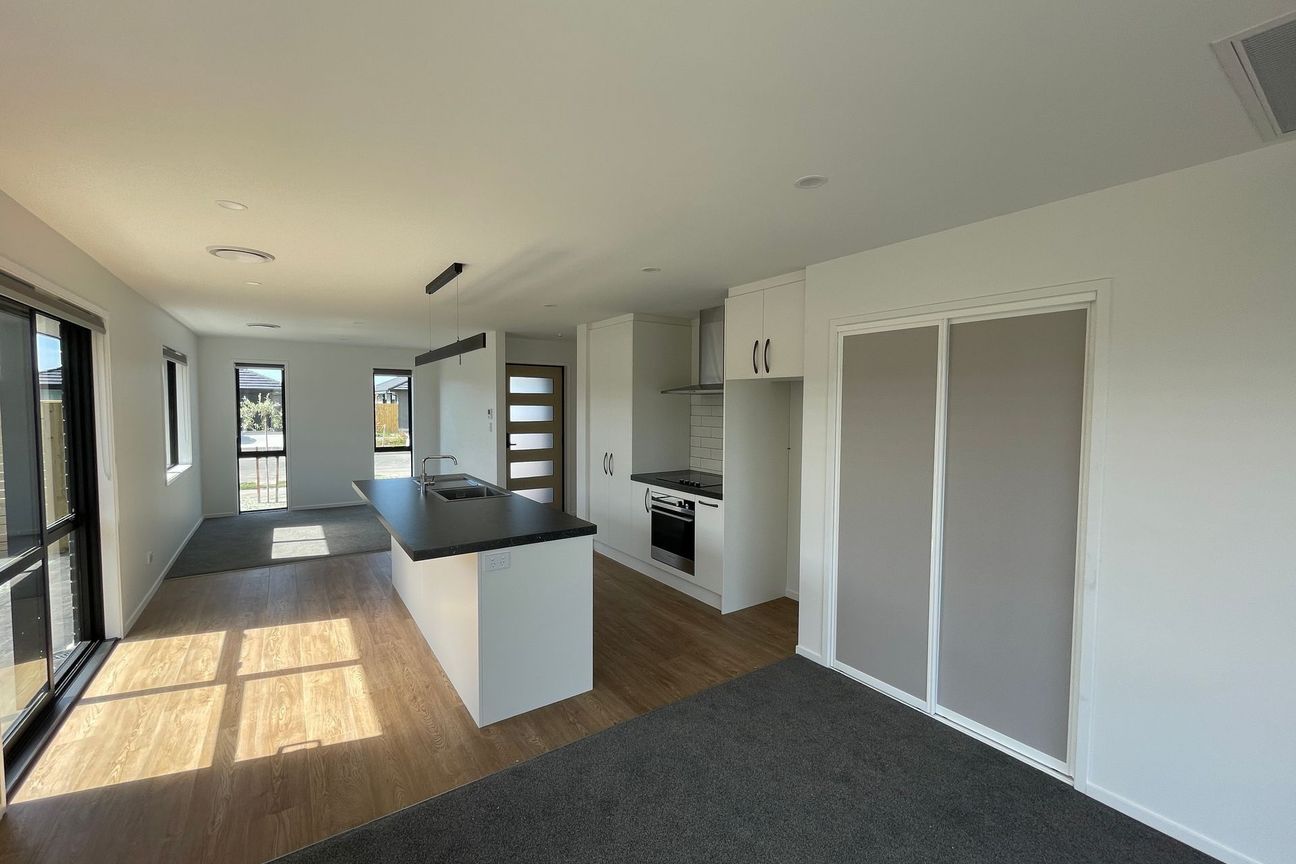 Modern, Easy Care Living in Popular Yaldhurst – pohled 4