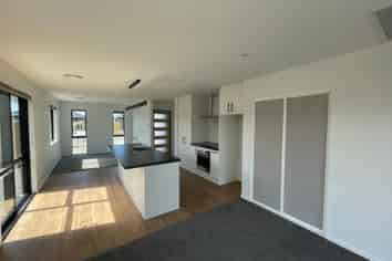 20 Stud Rd, Yaldhurst