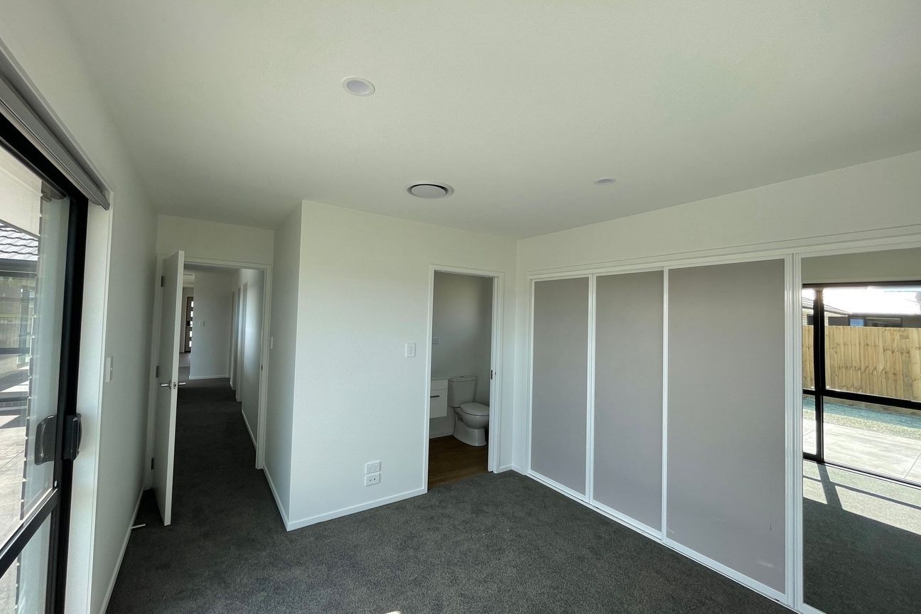 Modern, Easy Care Living in Popular Yaldhurst – pohled 5