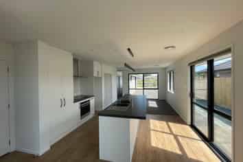 20 Stud Rd, Yaldhurst