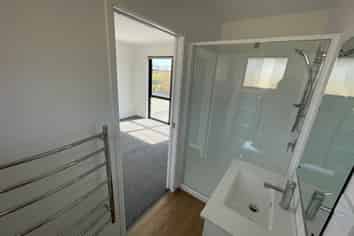 20 Stud Rd, Yaldhurst