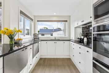 11 Wellesley Road, Mangere Bridge