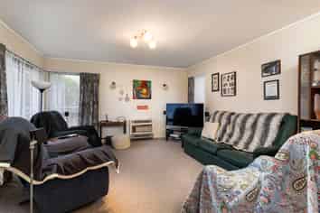 2C Droylsden Place, Palmerston North Central