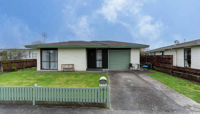 2C Droylsden Place, Palmerston North Central