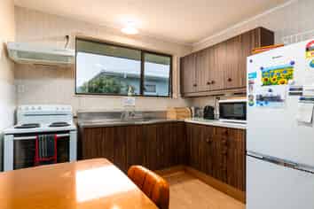 2C Droylsden Place, Palmerston North Central