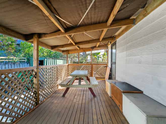 105 Jellicoe Road, Manurewa