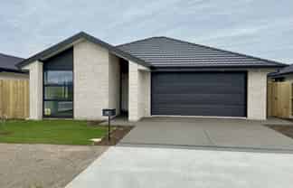 66 Crossley Avenue, Ravenswood