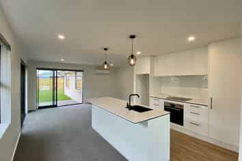 66 Crossley Avenue, Ravenswood