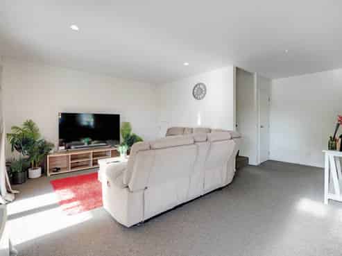 53a Fields Parade, Oteha