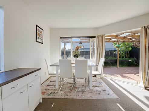 53a Fields Parade, Oteha