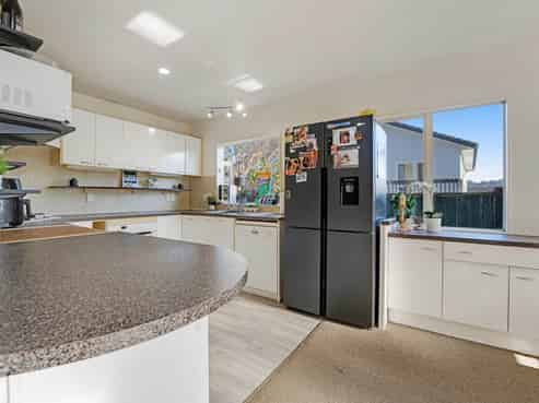 53a Fields Parade, Oteha