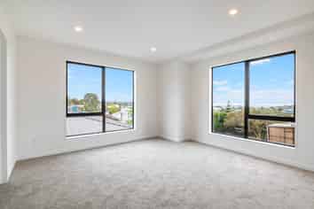 8D Agathis Avenue, Mairangi Bay