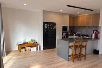 8D Agathis Avenue, Mairangi Bay