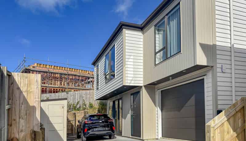 8D Agathis Avenue, Mairangi Bay