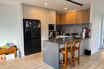 8D Agathis Avenue, Mairangi Bay
