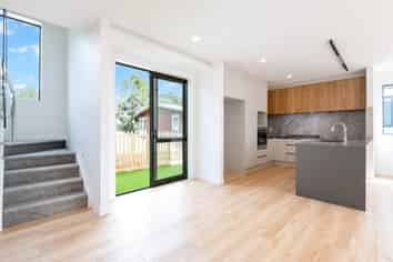 8D Agathis Avenue, Mairangi Bay