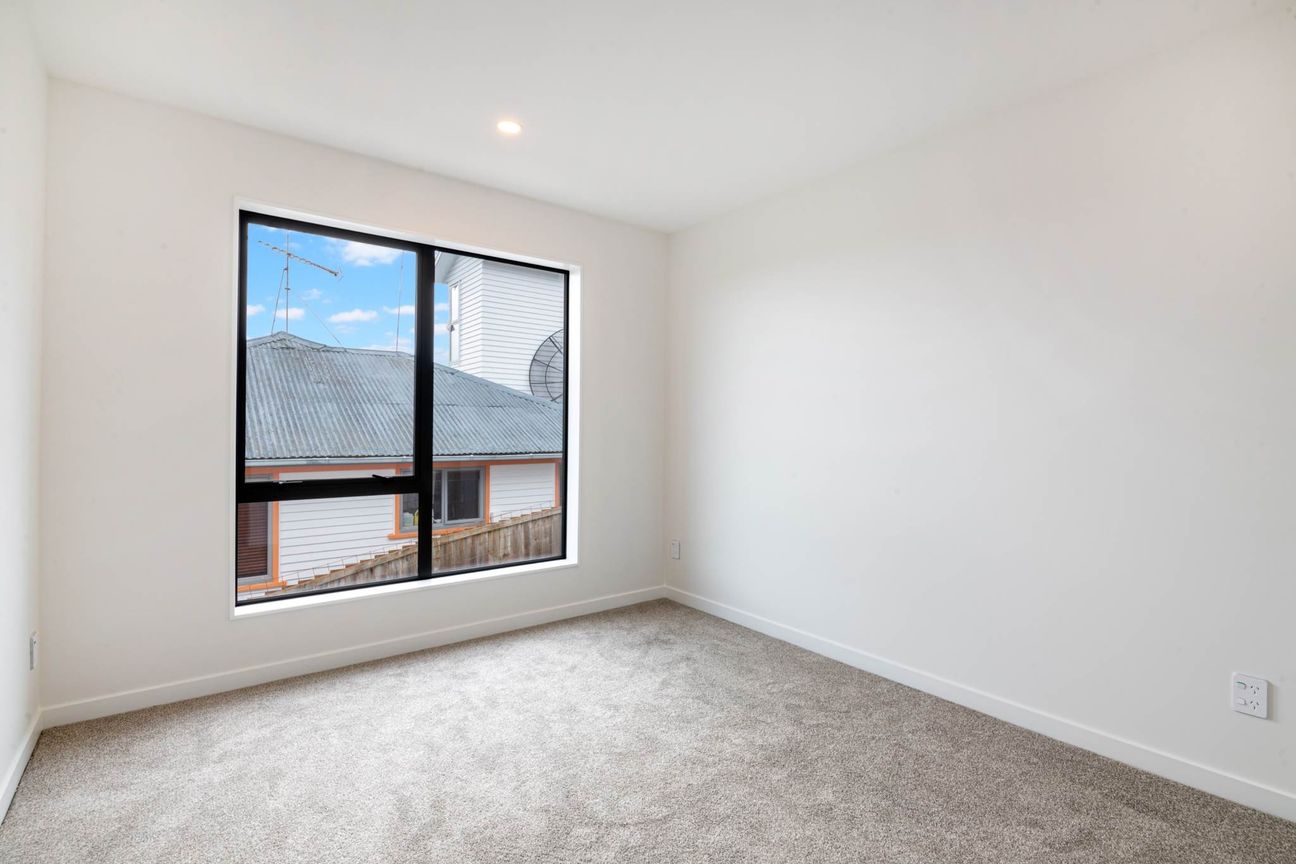 End house - Rangitoto College, and Westlake Gi... - Fler
