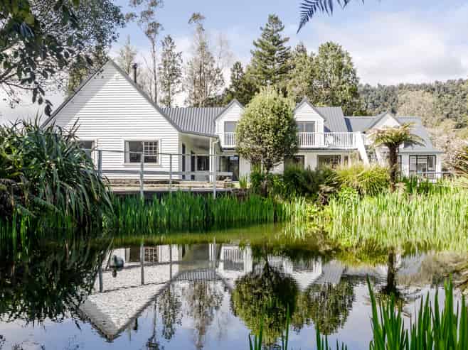 Boutique Luxury Lodge FHGC