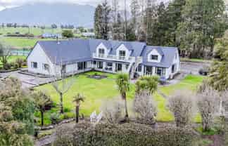 Boutique Luxury Lodge FHGC