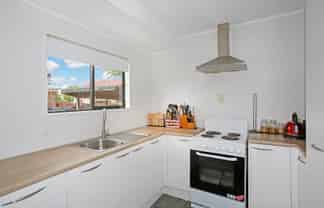 2/8 Freyberg Crescent, Pukekohe