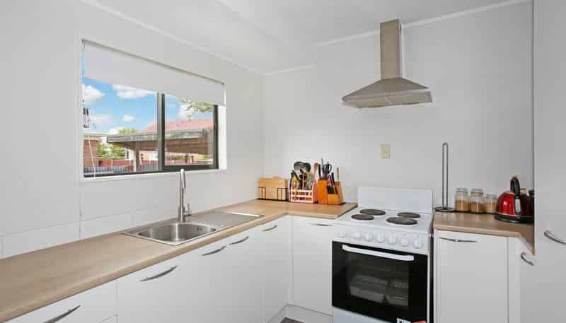 2/8 Freyberg Crescent, Pukekohe