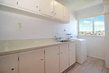 8/16 Atkin Avenue, Mission Bay