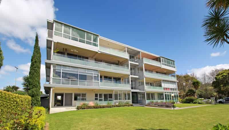 8/16 Atkin Avenue, Mission Bay