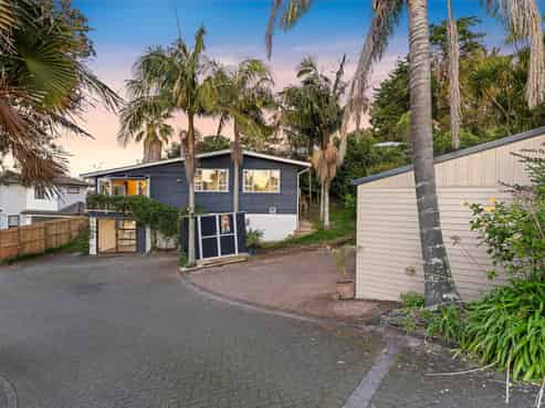 37 Caronia Crescent, Lynfield
