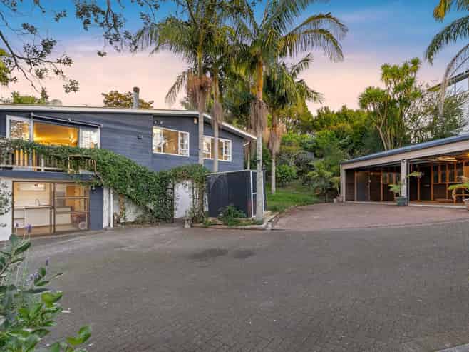 37 Caronia Crescent, Lynfield