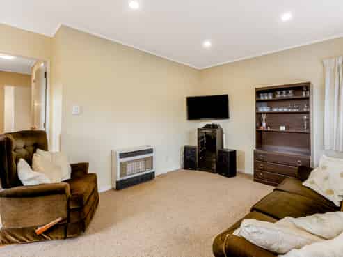 3/9 Korau Grove, Stokes Valley