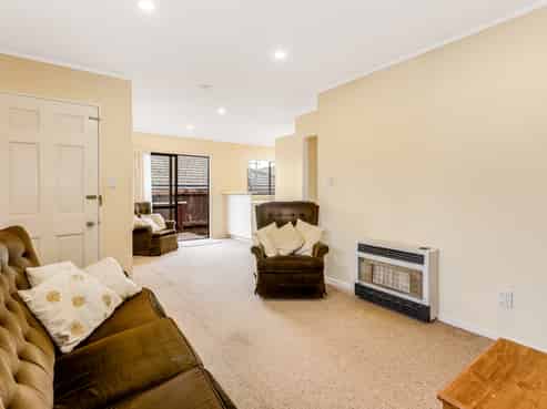 3/9 Korau Grove, Stokes Valley