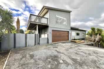 69 Queens Road, Waikanae Beach