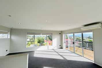 69 Queens Road, Waikanae Beach