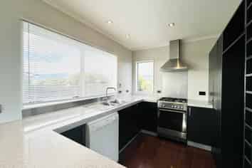 69 Queens Road, Waikanae Beach