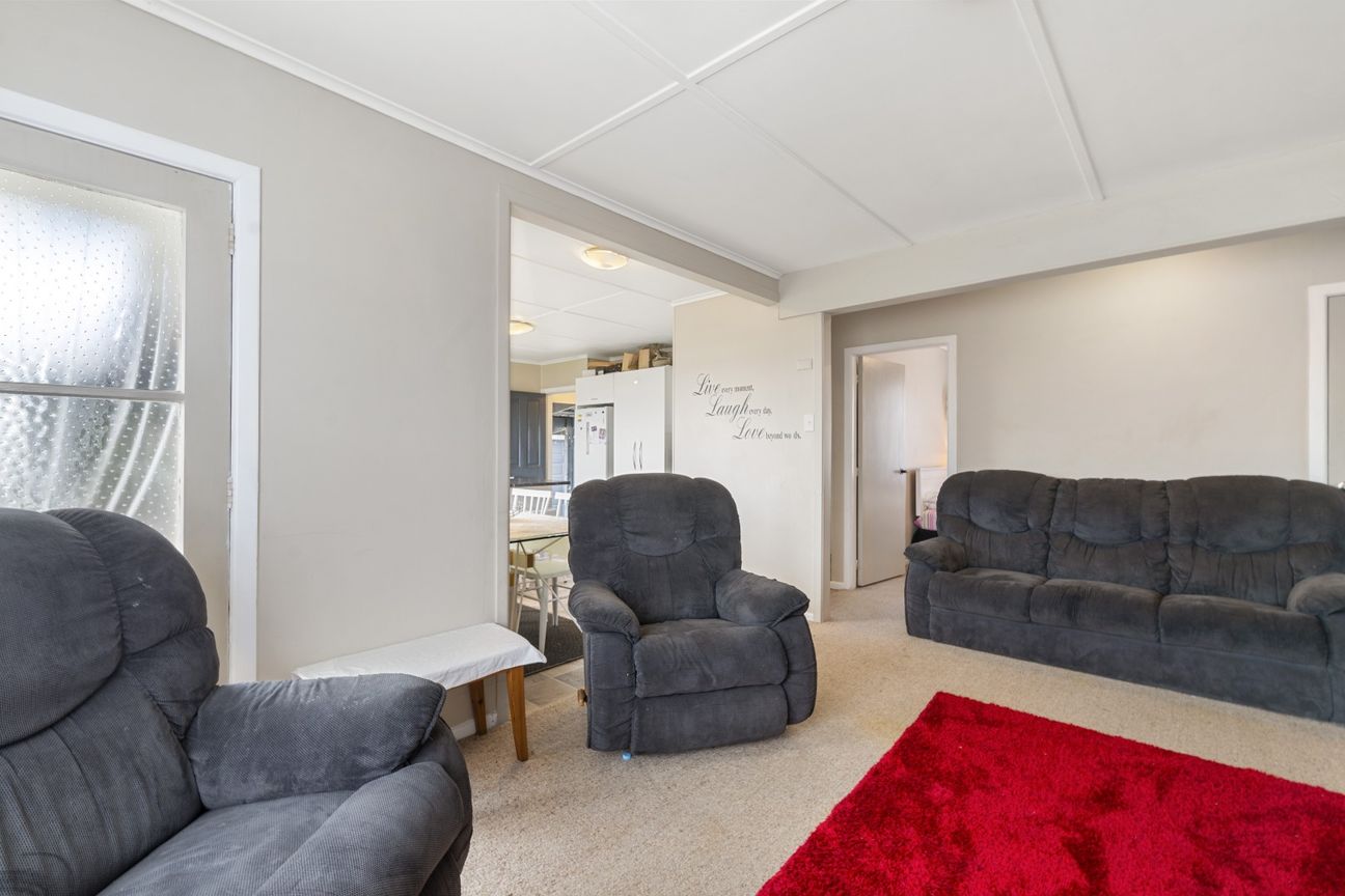 Family living,  Lynmore school zoned - Mehr