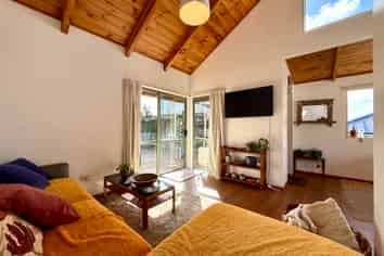 30A Wallis Street, Raglan