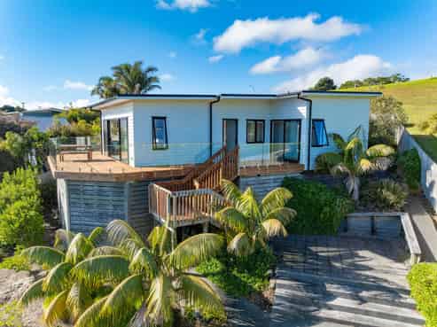 7 Dudley Crescent, Cable Bay