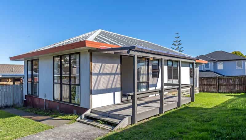 2/29 Devonshire Road, Unsworth Heights