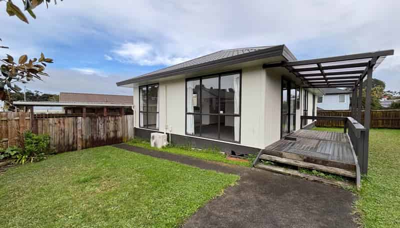 2/29 Devonshire Road, Unsworth Heights