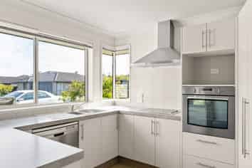28 Sterling Park, Lytton West