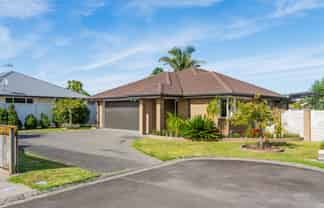 28 Sterling Park, Lytton West
