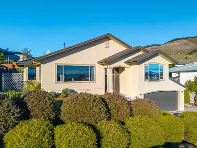 31 Olympus Way, Richmond